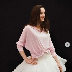 💕 Nela X NRBY Amanda Cowl Neck Jersey Top